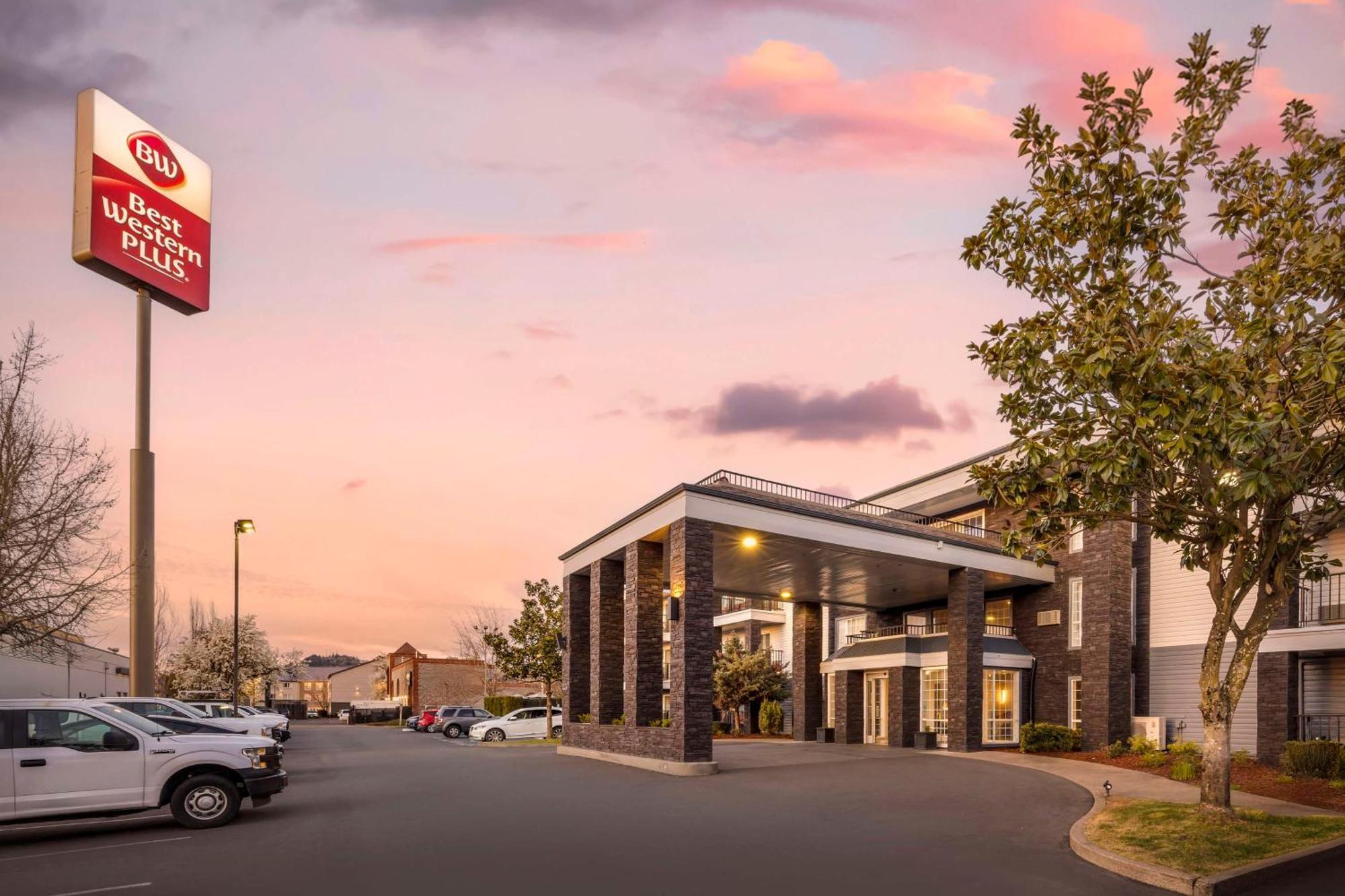 Best Western Plus Grand Manor Inn Springfield Exteriör bild
